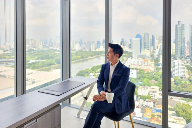 𝗪𝗼𝗿𝗸 𝘀𝗺𝗮𝗿𝘁, 𝘀𝘁𝗮𝘆 𝗶𝗻 𝘀𝘁𝘆𝗹𝗲✨
At Wyndham Bangkok Queen Convention Centre, elevate your business trip with a spacious work area that blends comfort, convenience, and a touch of style. Where productivity meets well-deserved relaxation. 💼 🛏️

𝑭𝒐𝒓 𝒊𝒏𝒒𝒖𝒊𝒓𝒊𝒆𝒔 𝒂𝒏𝒅 𝒃𝒐𝒐𝒌𝒊𝒏𝒈𝒔:
📞 02 258 3888
📩 rsvn@wyndhambangkokqueen.com
🌐 wyndhambangkokqueen.com
.
#WyndhamBangkokQueen #WyndhamBangkok