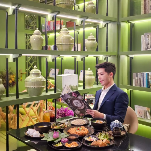 𝐓𝐫𝐮𝐞 𝐓𝐡𝐚𝐢 𝐭𝐚𝐬𝐭𝐞✨
At @marie.guimar.bkk, we bring you the real flavors of Thailand—rooted in tradition and made with fresh local ingredients. Every dish is served with full, vibrant taste that makes authentic Thai unforgettable.

🕚 Open Daily 11.00 AM – 9.00 PM
📍 Marie Guimar | 28th floor at Wyndham Bangkok Queen Convention Centre

𝑭𝒐𝒓 𝒊𝒏𝒒𝒖𝒊𝒓𝒊𝒆𝒔 𝒂𝒏𝒅 𝒃𝒐𝒐𝒌𝒊𝒏𝒈𝒔:
📞 02 258 3888
📩 rsvn@wyndhambangkokqueen.com
🌐 wyndhambangkokqueen.com
#WyndhamBangkokQueen #WyndhamBangkok #MarieGuimar #thaicuisine