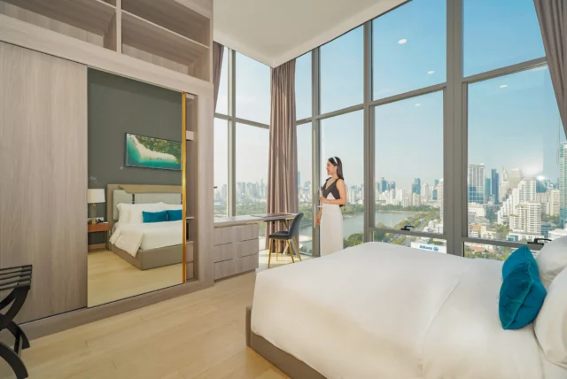 𝒀𝙤𝒖𝙧 𝙀𝒇𝙛𝒐𝙧𝒕𝙡𝒆𝙨𝒔 𝑬𝙨𝒄𝙖𝒑𝙚 𝙞𝒏 𝒕𝙝𝒆 𝑪𝙞𝒕𝙮 🌥️
Unwind in comfort just steps away from the heart of Bangkok. From morning meetings to evening strolls, we make it simple to relax and enjoy every moment. Your easy, breezy urban escape awaits. 🏙️

📍Wyndham Bangkok Queen Convention Centre

𝑭𝒐𝒓 𝒊𝒏𝒒𝒖𝒊𝒓𝒊𝒆𝒔 𝒂𝒏𝒅 𝒃𝒐𝒐𝒌𝒊𝒏𝒈𝒔:
📞 02 258 3888
📩 rsvn@wyndhambangkokqueen.com
🌐 wyndhambangkokqueen.com
.
.
#WyndhamBangkokQueen #WyndhamBangkok #BangkokStaycation