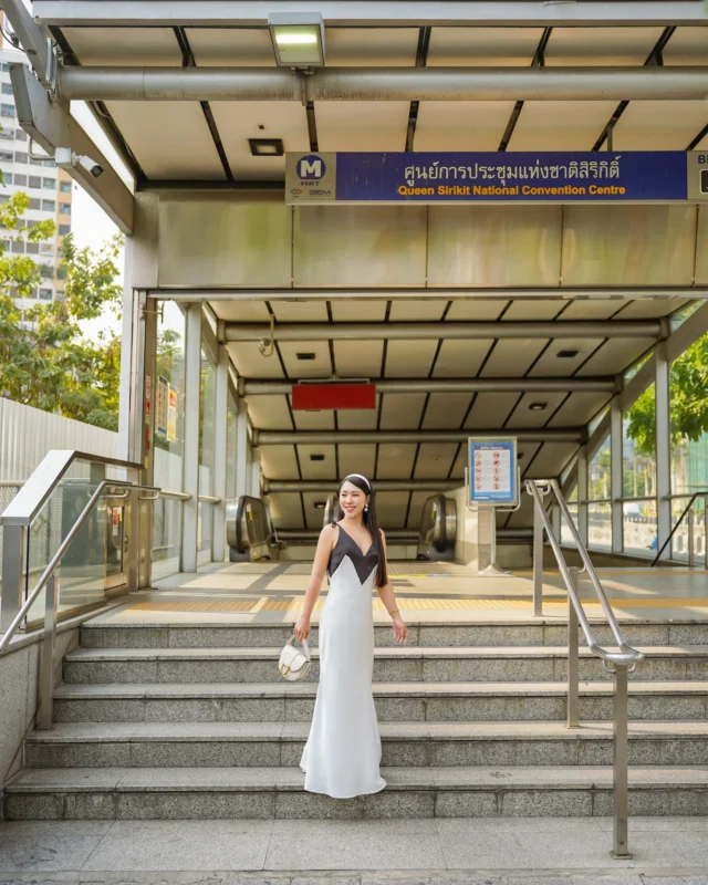 🚆 𝗦𝘁𝗮𝘆 𝗥𝗶𝗴𝗵𝘁 𝗡𝗲𝘅𝘁 𝘁𝗼 𝗠𝗥𝗧 𝗤𝗦𝗡𝗖𝗖! 🚆

Just steps from MRT QSNCC, Wyndham Bangkok Queen Convention Centre is the perfect stay for business and leisure travelers. Whether you’re attending an event at Queen Sirikit National Convention Center or exploring Bangkok, our prime location makes everything effortless! 🌟

📍 Book your stay now and enjoy the city at your doorstep 🚪wyndhambangkokqueen.com

𝑭𝒐𝒓 𝒊𝒏𝒒𝒖𝒊𝒓𝒊𝒆𝒔 𝒂𝒏𝒅 𝒃𝒐𝒐𝒌𝒊𝒏𝒈𝒔:
📞 02 258 3888
📩 rsvn@wyndhambangkokqueen.com
🌐 wyndhambangkokqueen.com
.
.
#WyndhamBangkokQueen #WyndhamBangkok